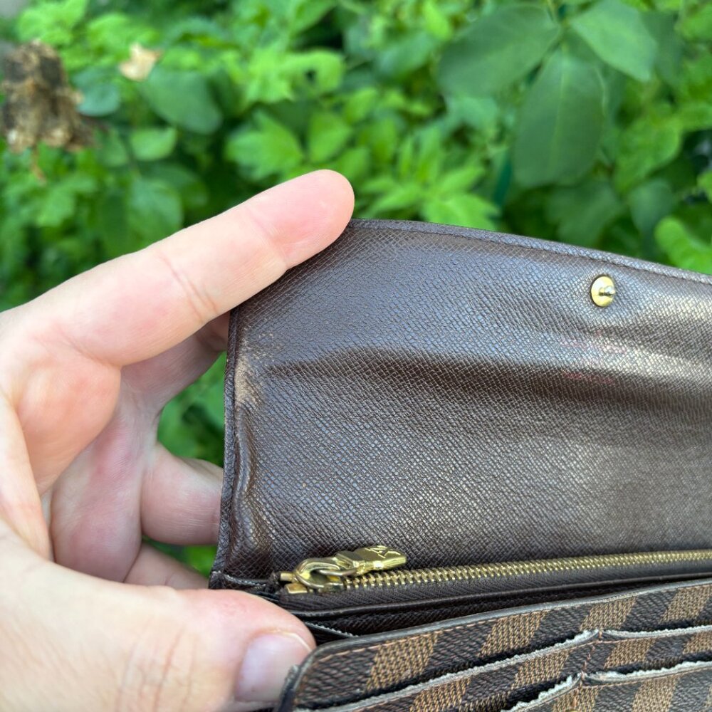 Authentic Louis Vuitton Damier long bifold wallet - Picture 5 of 12